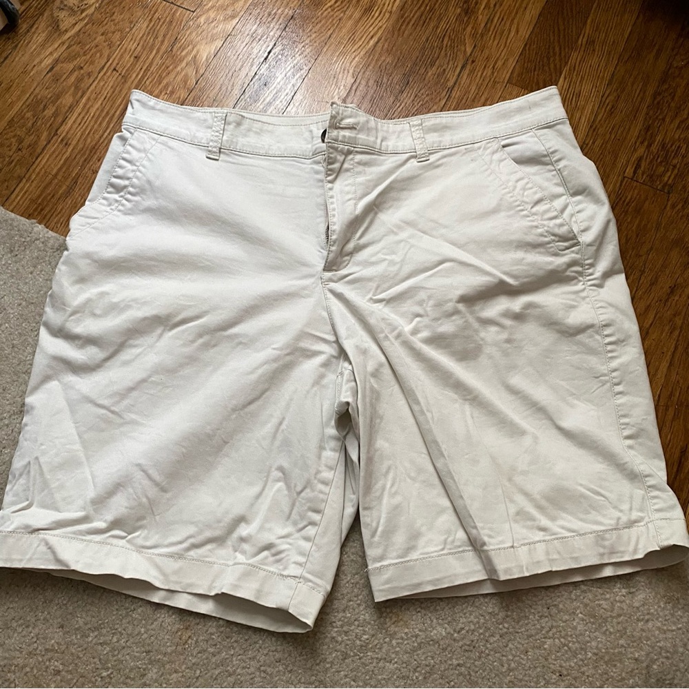 GAP women’s shorts